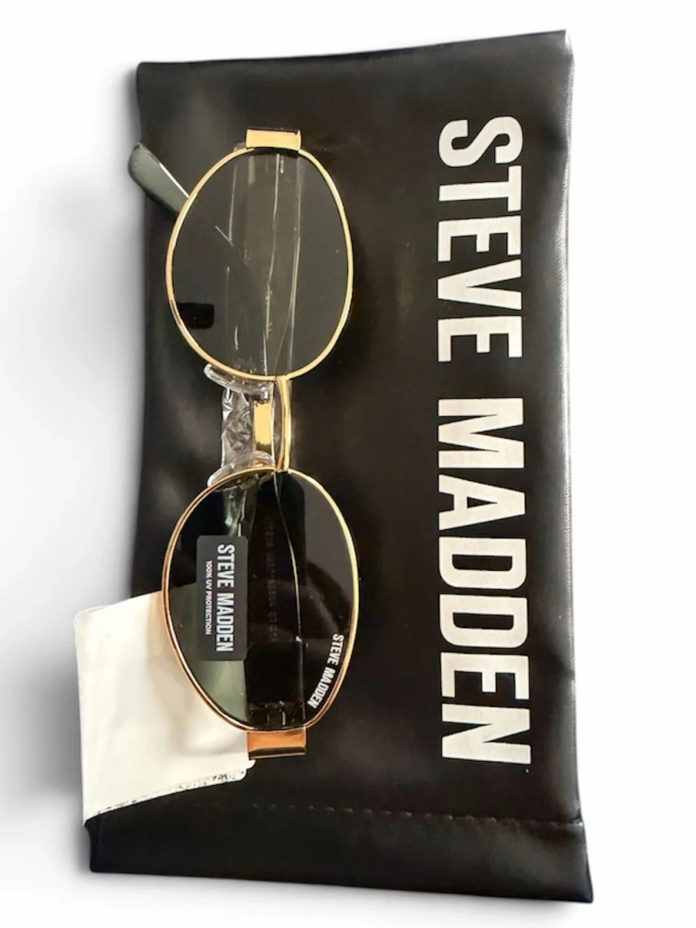 NWT Steve Madden Gold Frame Black Lens Oval Sunglasses